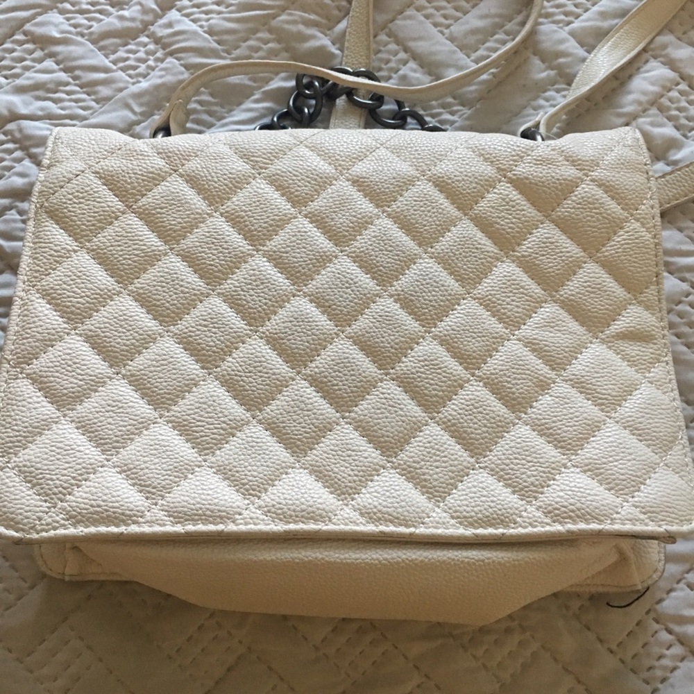 White Purse - Picture 5 of 5
